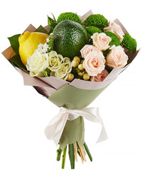 Букет цветов с авокадо и лимоном